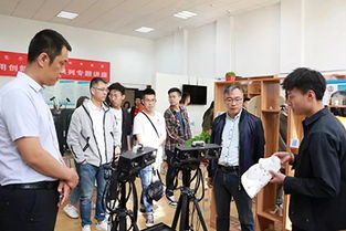 跨學(xué)科融合促發(fā)展 文化藝術(shù)管理學(xué)院與設(shè)計(jì)學(xué)院聯(lián)合主題黨日暨專業(yè)交流活動